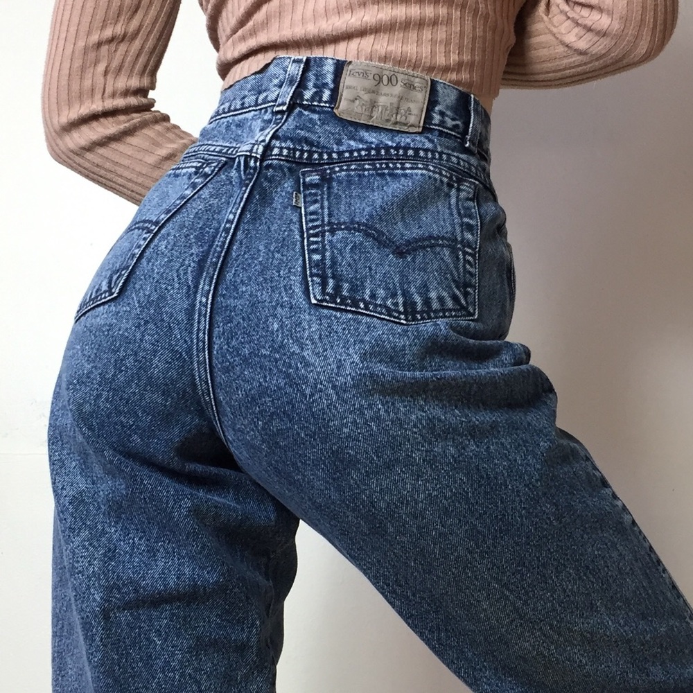 ❌SOLD❌ VTG Levi’s 900 series high waisted jeans
